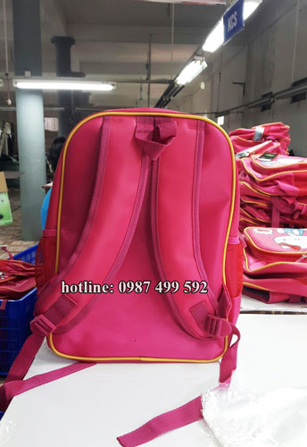 thiết kế mặt sau balo mầm non quà tặng